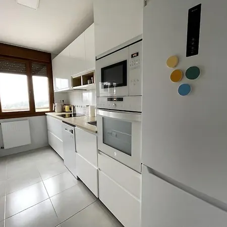 Tu Hogar Con Vistas Al Mar Y Parking En Apartman Gijón