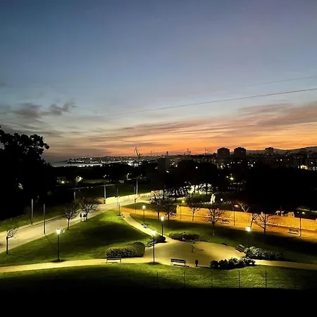 Tu Hogar Con Vistas Al Mar Y Parking En ヒホン